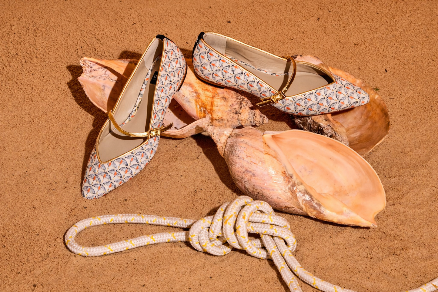 POINTY SLIPPER SALMARINA