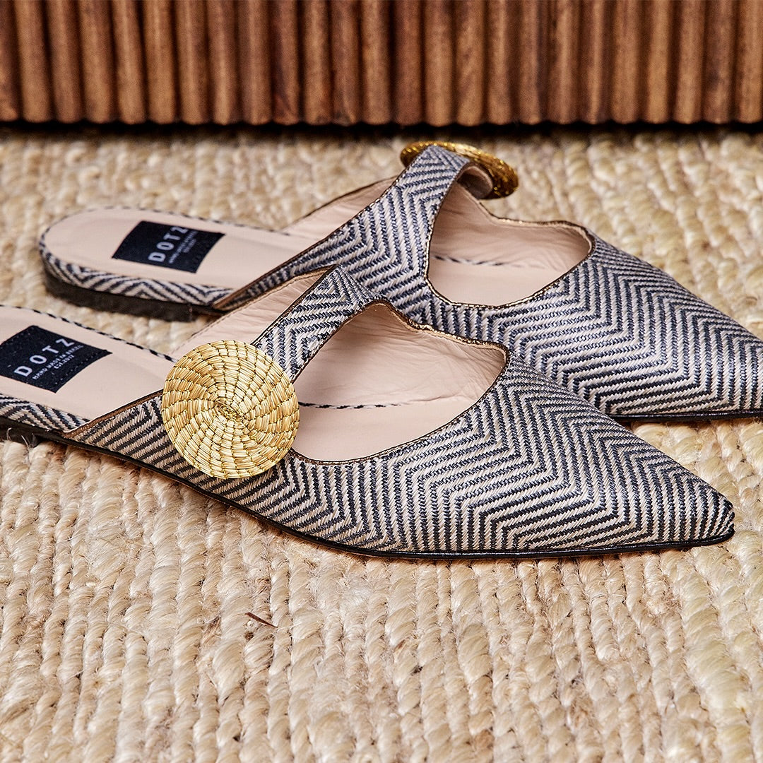MULE MAURITIA W/CHARM